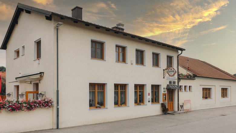 Gasthaus mit eigenem Wein- und Obstgarten, © Niederösterreich Werbung/David Schreiber