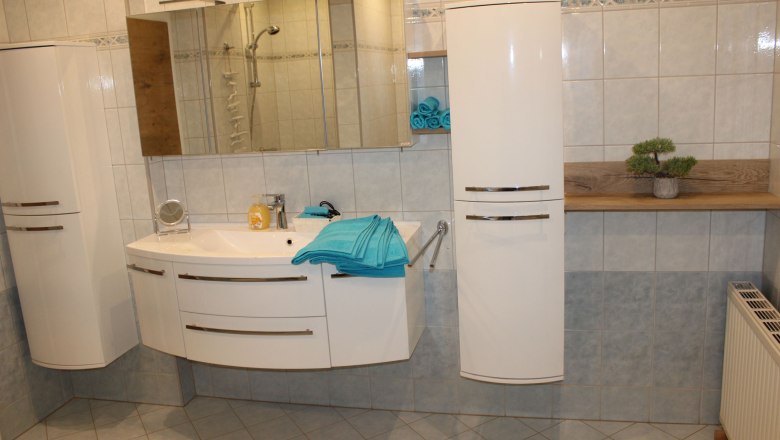 Engelsapartment - Um&yacute;vadlo v k&uacute;peľni, &copy; &copy; HomeW4, Sonja Wiesinger