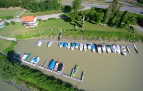 Spitz, harbor view, &copy; Christian Schrey