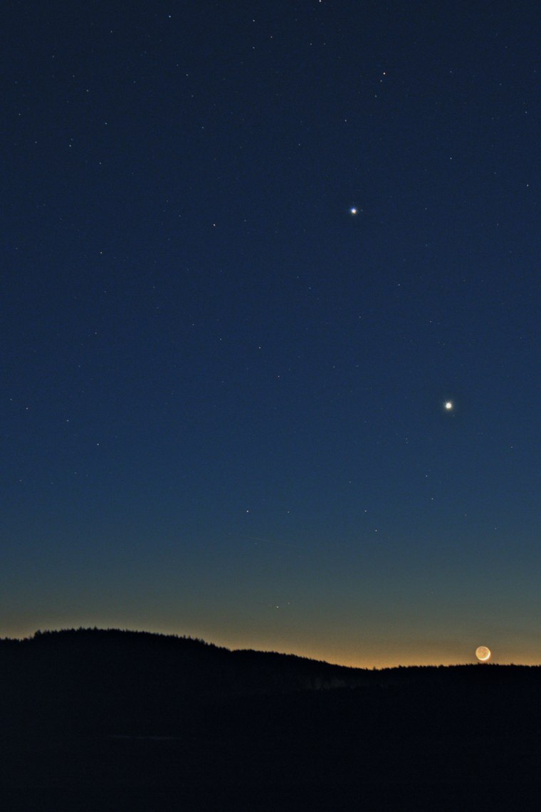 Pozrite si Jupiter, Venušu a Mesiac pomocou ďalekohľadu., © Astronomisches Zentrum Martinsberg