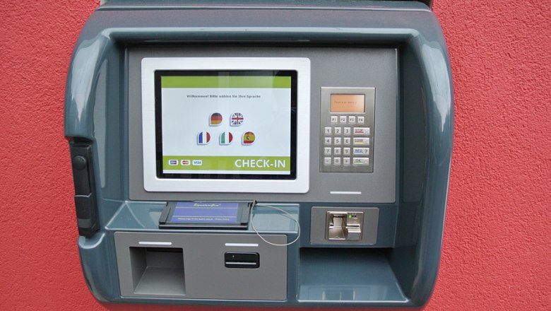 Check-In, &copy; Jandl, Paradiesgartl