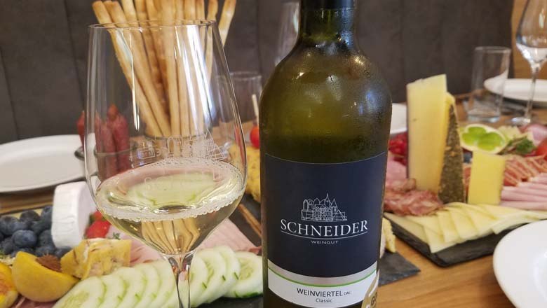 Snack at the Schneider rest area, &copy; Martina Schneider