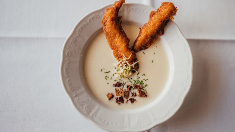 Cream of horseradish soup with smoked trout strips, &copy; Nieder&ouml;sterreich Werbung/Daniela F&uuml;hrer