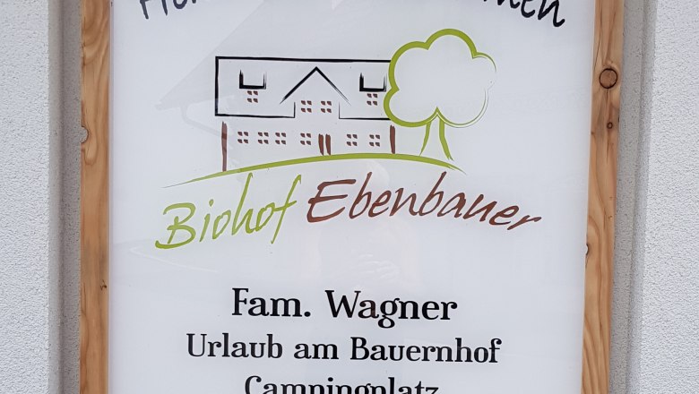 A warm welcome, © Gottfried & Rosina Wagner