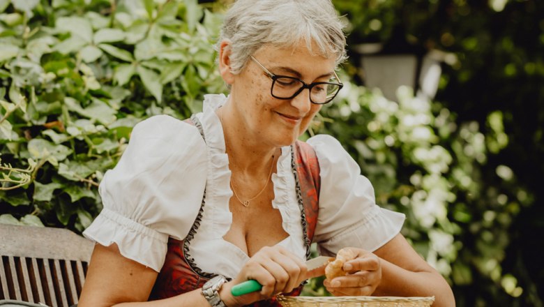 Landlady & mushroom picker: Doris Mann, © Niederösterreich Werbung/Sophie Menegaldo