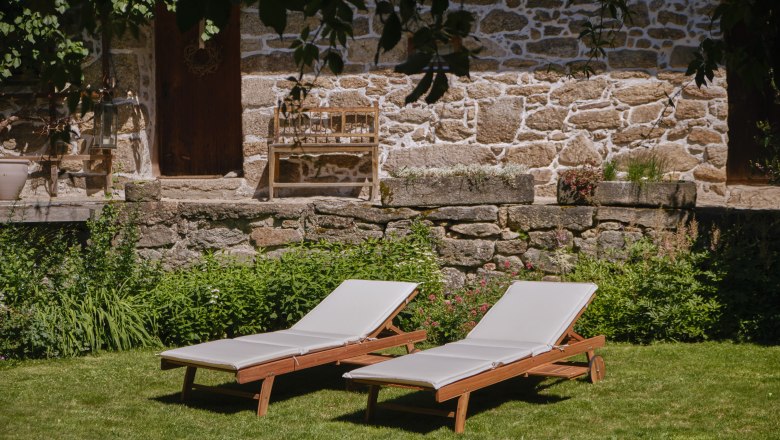 Ležadlá na nádvorí, © Mathias Lixl / lixl.com