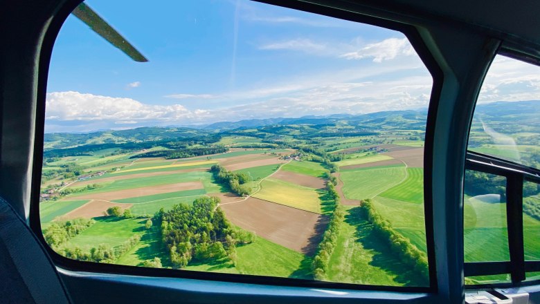 Vrtuľn&iacute;k Air Shuttle, &copy; Air Shuttle