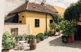 Southern flair at the winery, © Weingut Ebner-Ebenauer