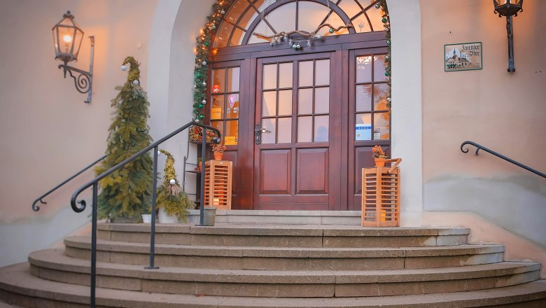 Entrance, &copy; Schlossschenke