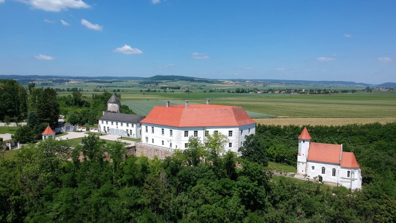 Viehofen Castle, &copy; Sabine Figl, Schloss Viehofen