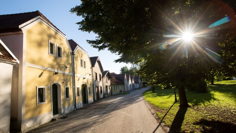 The wine tavern in the beautiful wine cellar lane of Nappersdorf, &copy; Astrid Bartl