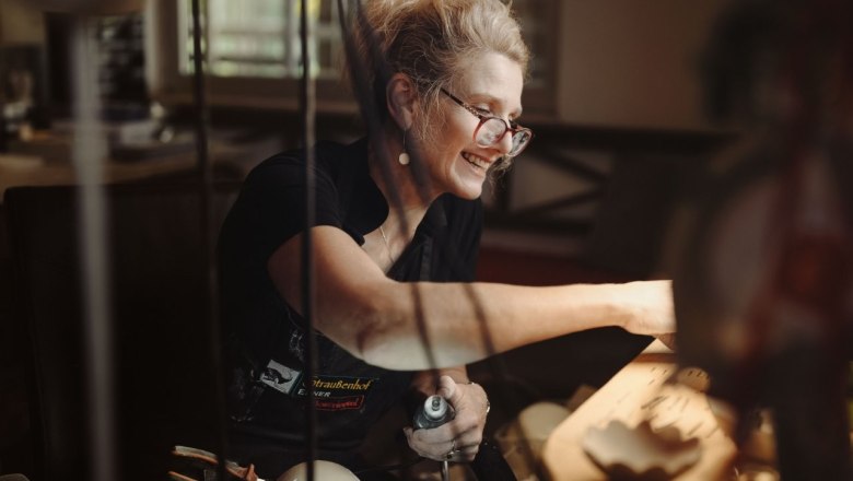 Ebner Ostrich Farm, &copy; Moststra&szlig;e, dochbodnliacht