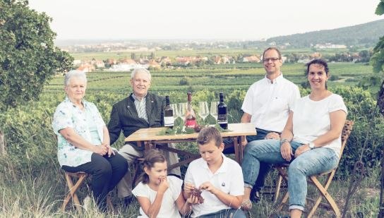 Family, &copy; Weingut Drimmel Urbanuskeller