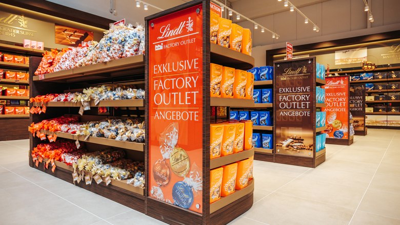 Outlet offers, &copy; Philipp Lipiarski