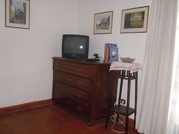 Obývacia izba/spálňa s prístupom na terasu