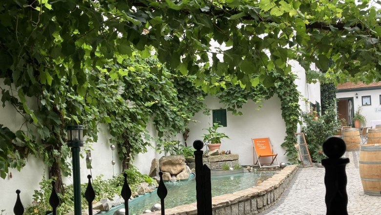 Beautiful inner courtyard, &copy; Weingut Ruttenstock