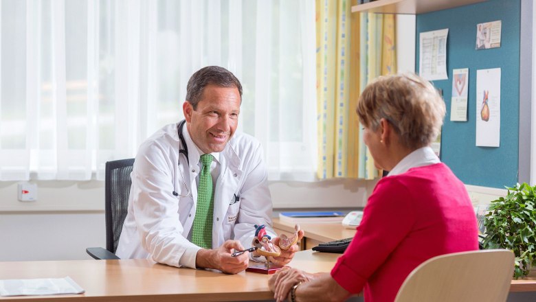 Medical consultation, &copy; Werner Harrer