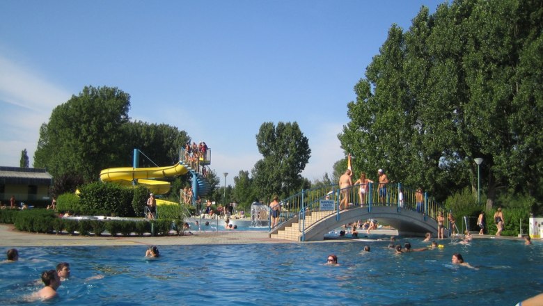 Our pools with water slide..., © strandbad