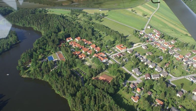 Aerial view of golf course and Herrensee, &copy; GC Herrensee