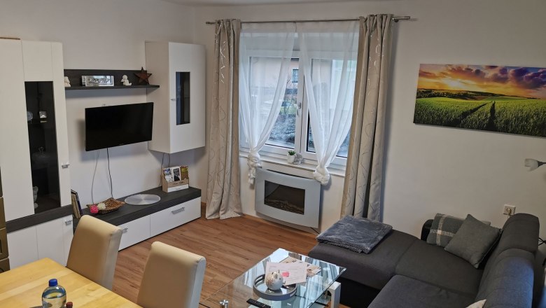 Angel flat - ob&yacute;vacia izba a jed&aacute;leň, &copy; &copy; HomeW4, Sonja Wiesinger