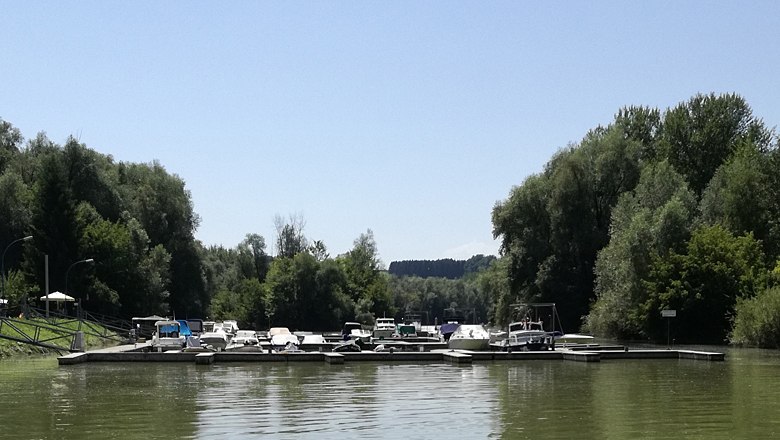 Ardagger leisure harbor, &copy; Freizeithafen Ardagger, Sigi Wagner