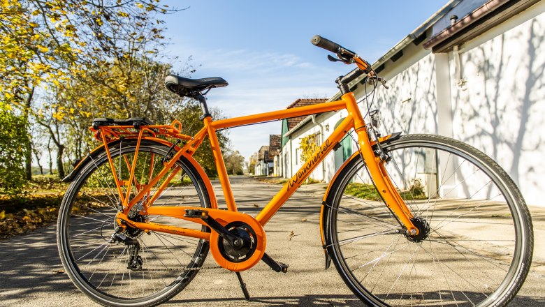 Cycling in the Weinviertel, © Weinviertel Tourismus GmbH / POV / Robert Herbst