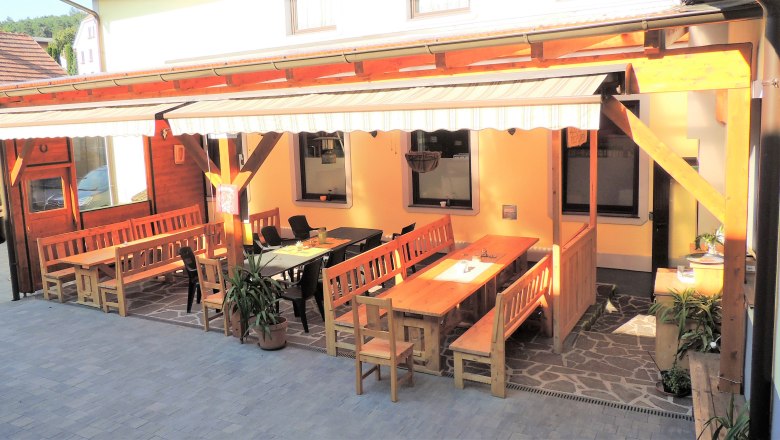 The guest garden of Gasthaus Posch, &copy; Karl Gradwohl