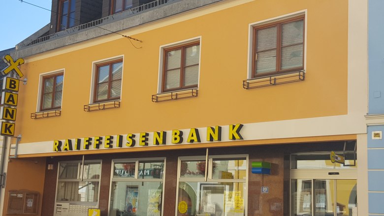Bank branch T&uuml;rnitz, &copy; Raiffeisenbank Traisen-G&ouml;lsental