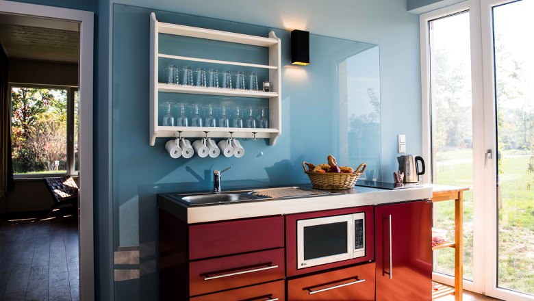 Kuchynsk&aacute; linka, &copy; Nik Pichler