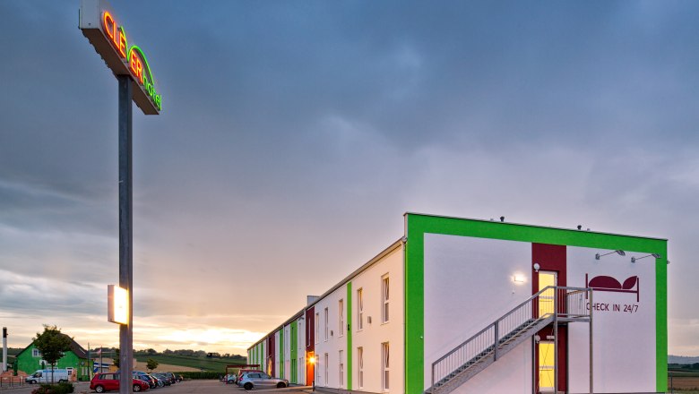 Exterior view, © Cleverhotel GmbH