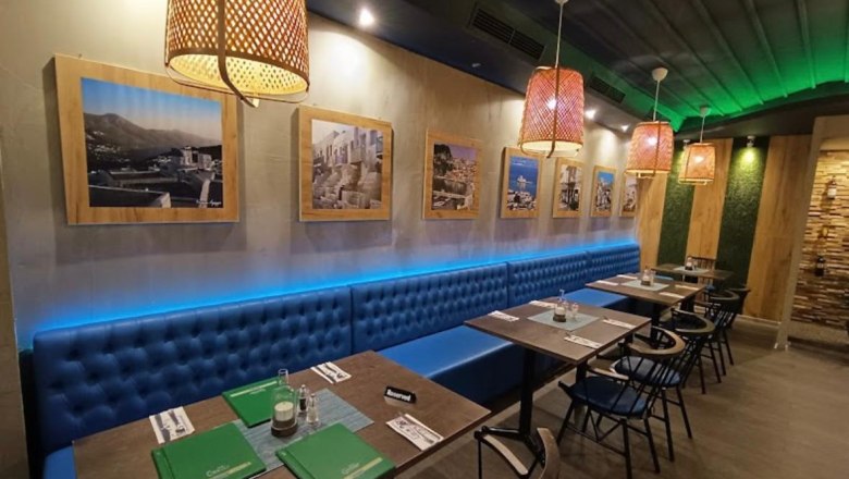 blue corner bench Local inside, © Restaurant Athen