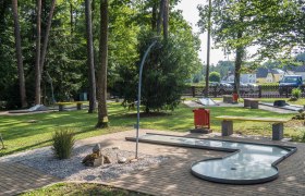 Minigolf Hausmening, &copy; Andrasch Elfriede
