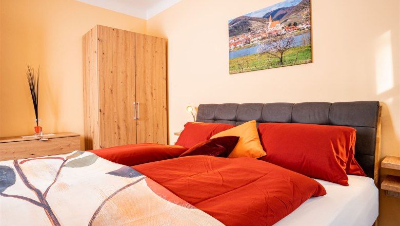 Room example, &copy; Georg Pomassl