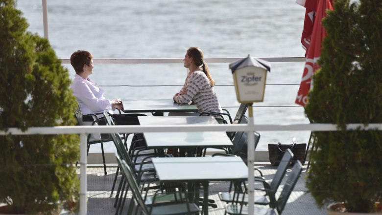 Ship cafe Struden, © Steve Haider