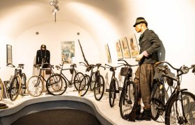 Bicycle museum exhibit, © Mia Bodenstein