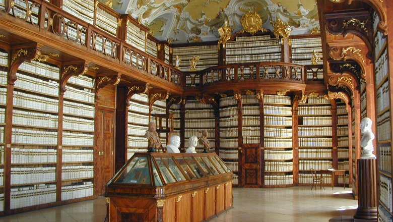 Seitenstetten Abbey Library, &copy; weinfranz.at