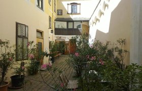 Courtyard in summer, &copy; Norbert Stock