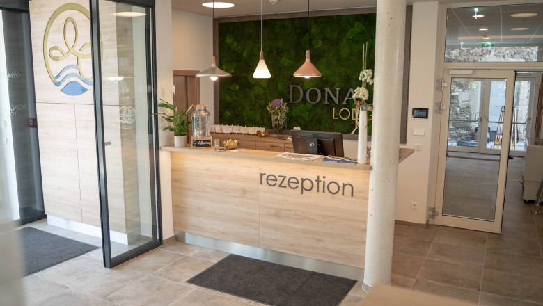 rezeption-und-gang, &copy; Simon Kuntner