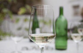 Wine glass, &copy; Weinviertel Tourismus GmbH / Christine Wurnig