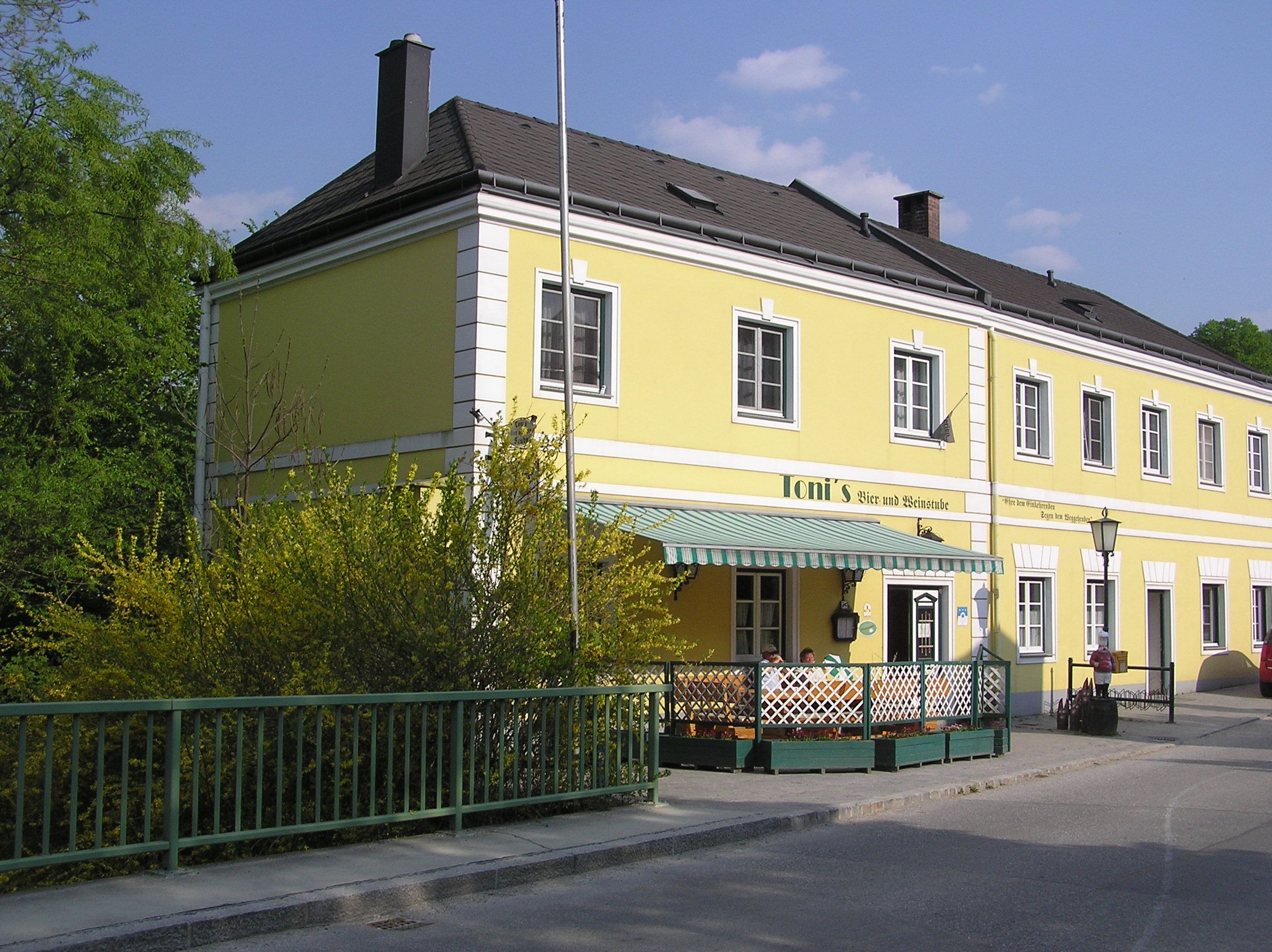 Toni's Bier- und Weinstube