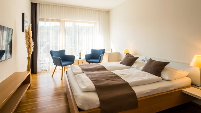 WeingutStadler_Zimmer_(c)RobertHerbst_1920px, &copy; Robert Herbst