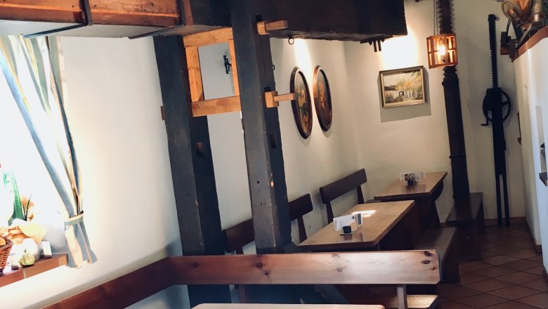 Wine tavern, &copy; Hannes Hofer