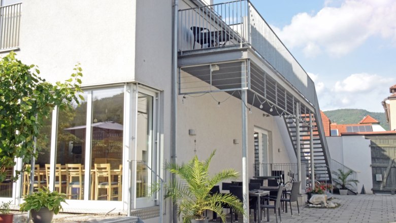 Vn&uacute;torn&eacute; n&aacute;dvorie, &copy; Weingut B&auml;uerl