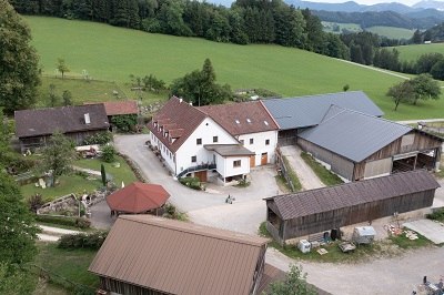 Courtyard view - farm building, &copy; Einkehrhof Poggau