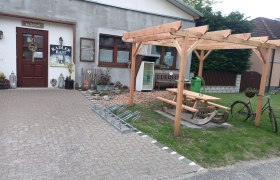 Cyclist's rest, &copy; Christian Br&uuml;ger