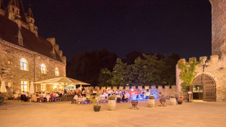 Castle courtyard, © Dominik Stixenberger