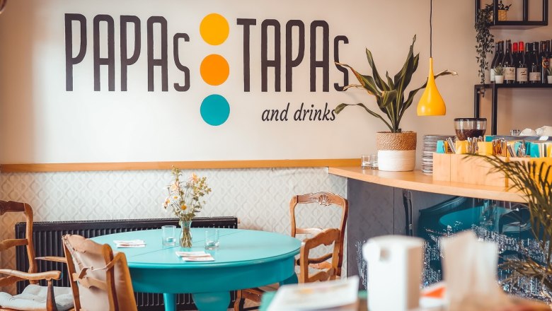 Tapas & Drinks, &copy; Alexander Adler