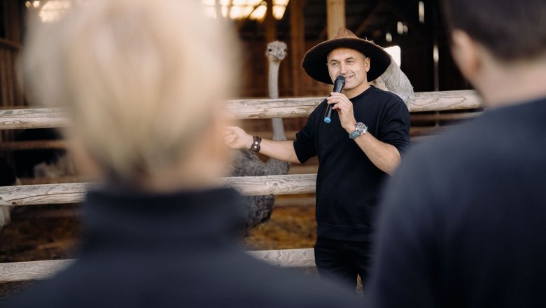 Ebner Ostrich Farm, &copy; Moststra&szlig;e, dochbodnliacht