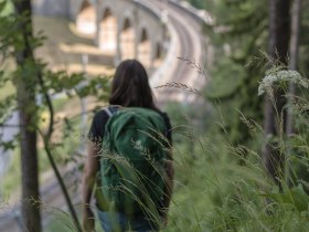 Semmering, Bahnradweg, Wiener Alpen in Niederösterreich, Wanderer, © Niederösterreich Werbung/Claudia Schlager