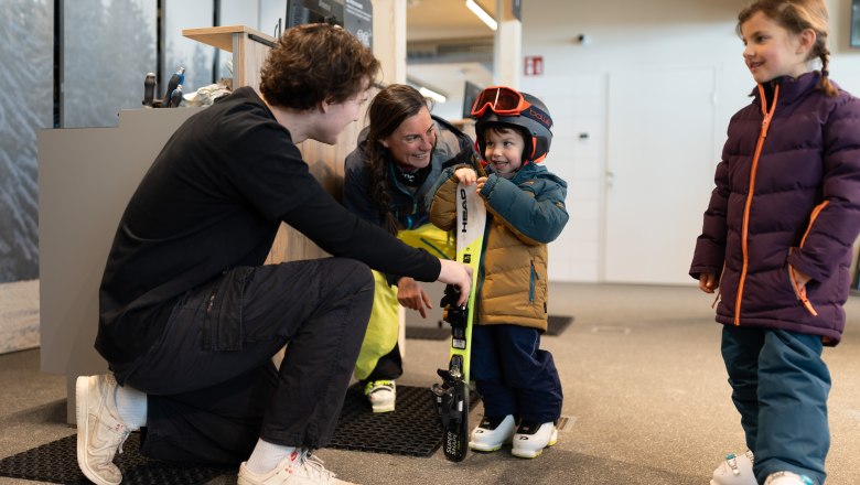 Požičovňa lyží vo Wexl Arena St. Corona, © Markus Frühmann